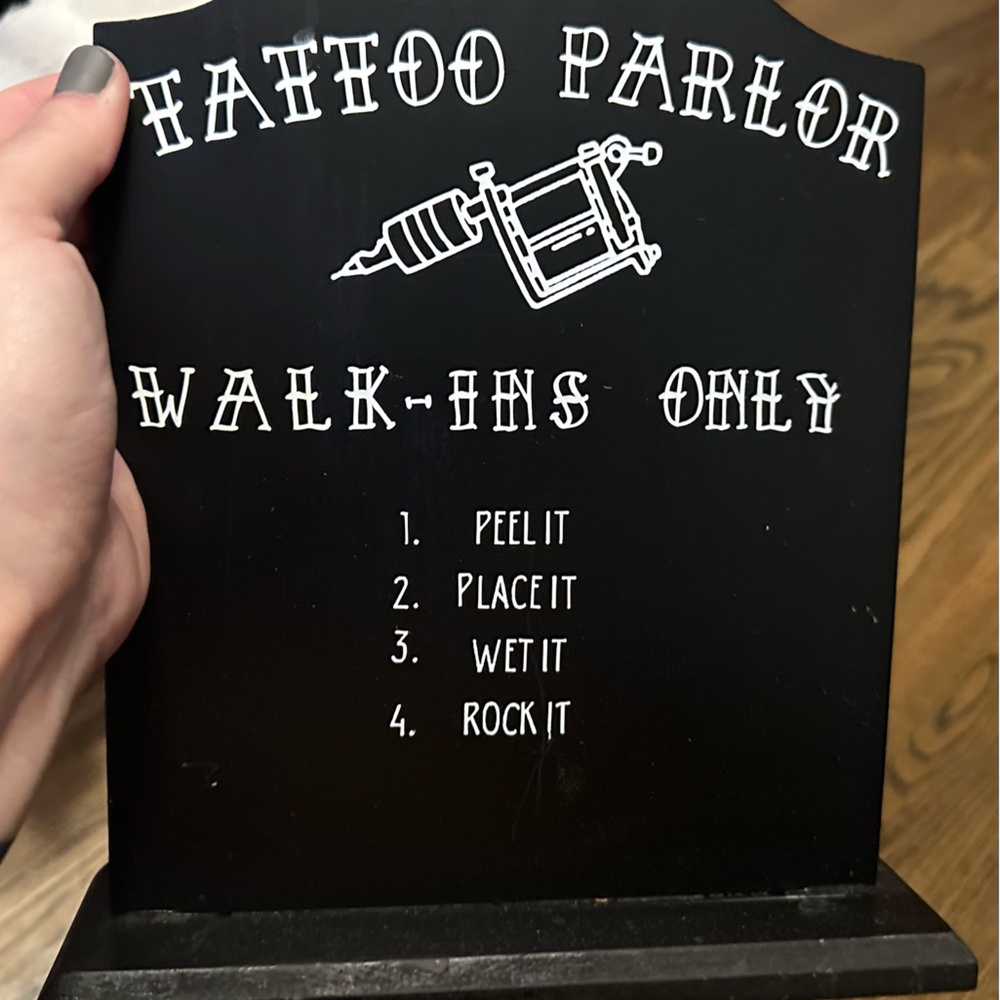 Signs - Picture 5 of 10